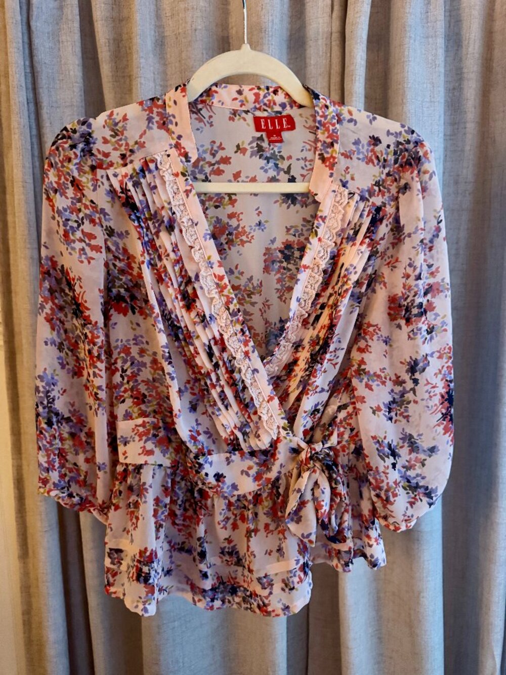 ELLE Floral Wrap Blouse Size Small Pink Lace Trim Tie Waist Romantic Top